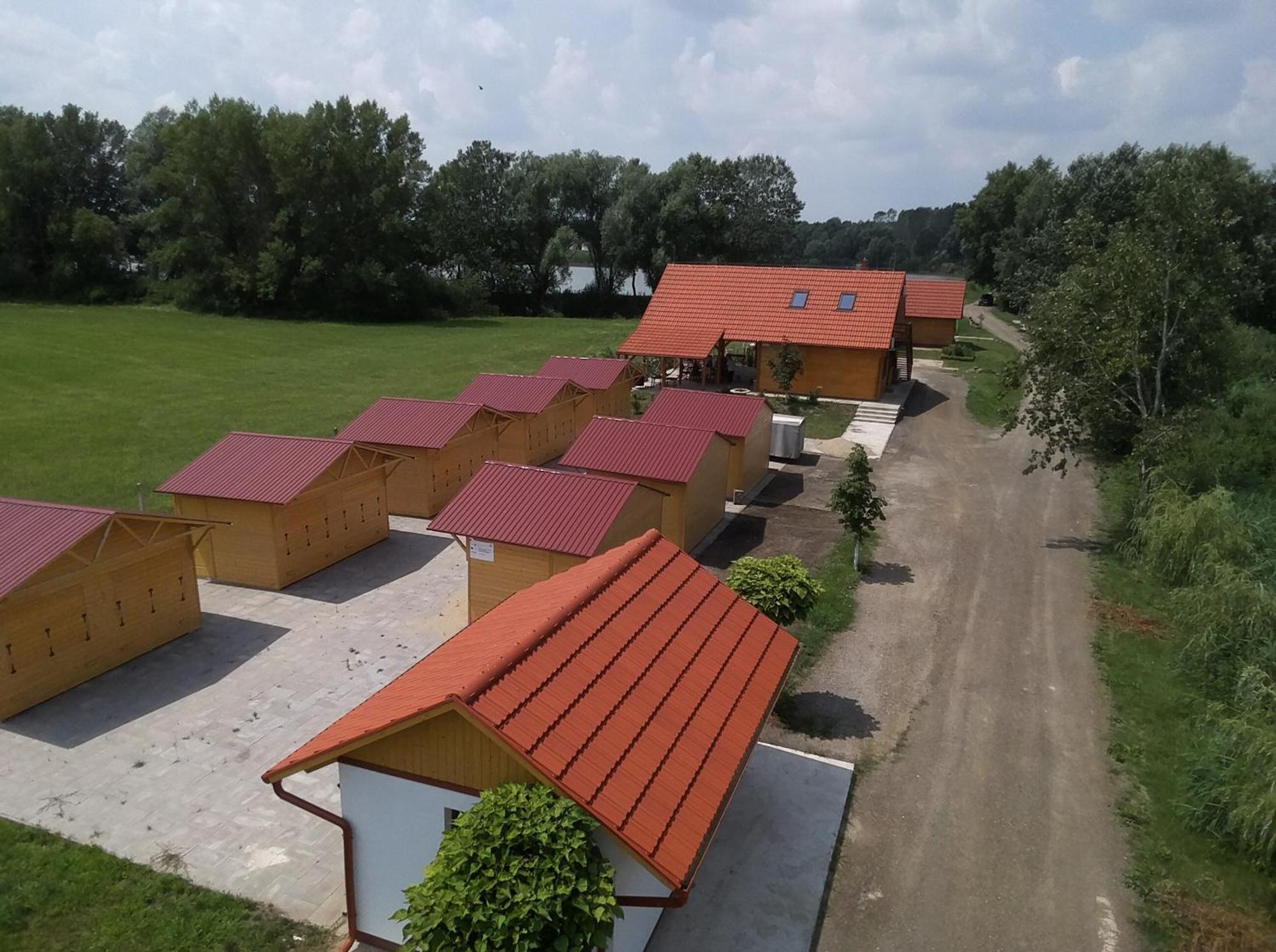 TiszaeszlarTomajor Vendeghazak公寓 外观 照片